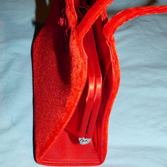 Cute T2 Red Bag - Picture 5 of 11